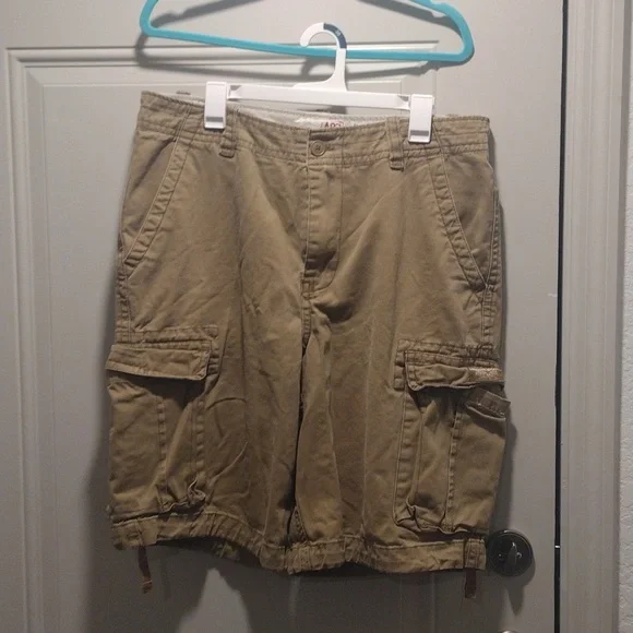 Aeropostale khaki cargo shorts - Picture 1 of 11